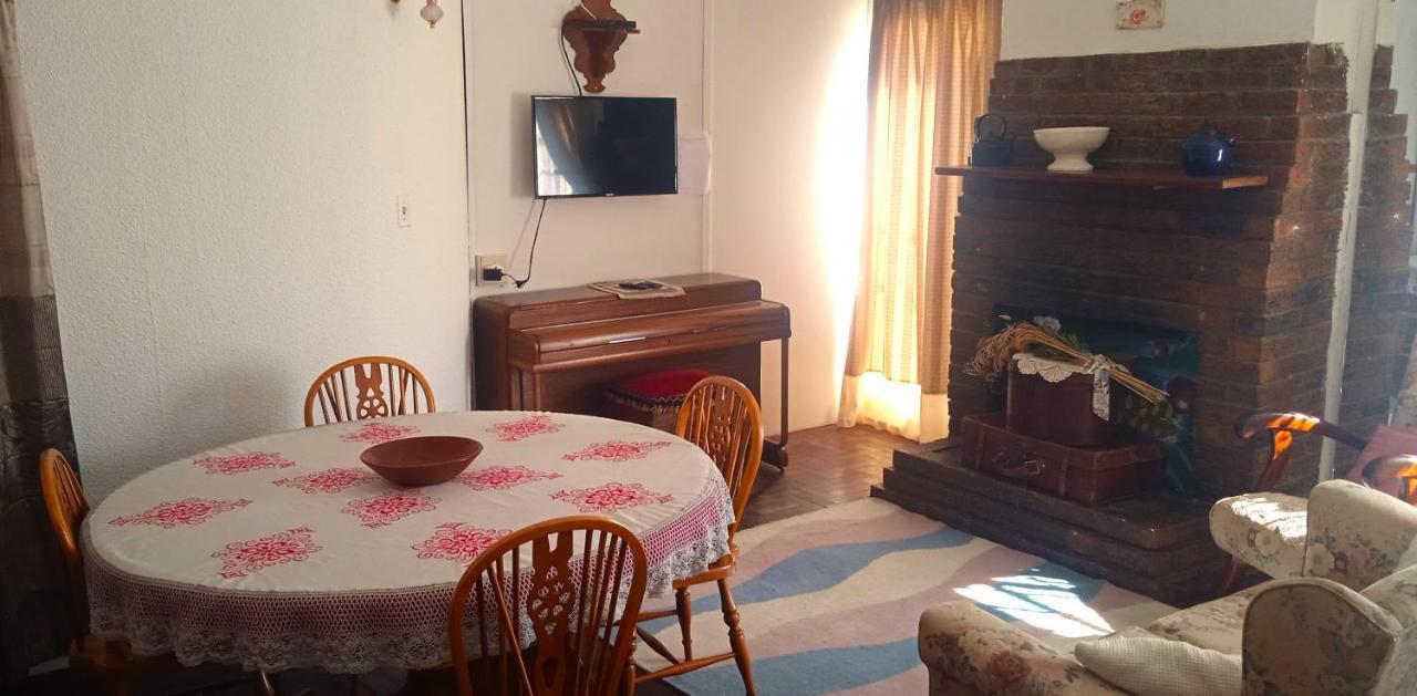 Rheola'S Guest Cottage Harrismith ภายนอก รูปภาพ