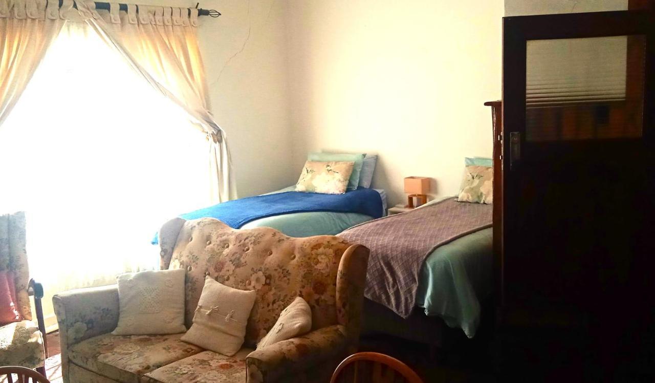 Rheola'S Guest Cottage Harrismith ภายนอก รูปภาพ